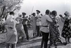 Dancing during a function at the Frankreich collective farm, 1938.