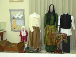 Одежда немецких колонистов и предметы домашнего интерьера.