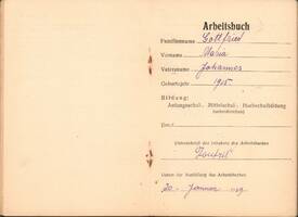 Трудовая книжка М.И. Готфрид, 1915 г.р., уборщицы учебного корпуса Немгоспединститута с 1 декабря 1939 г., выданная 20 января 1939 г.